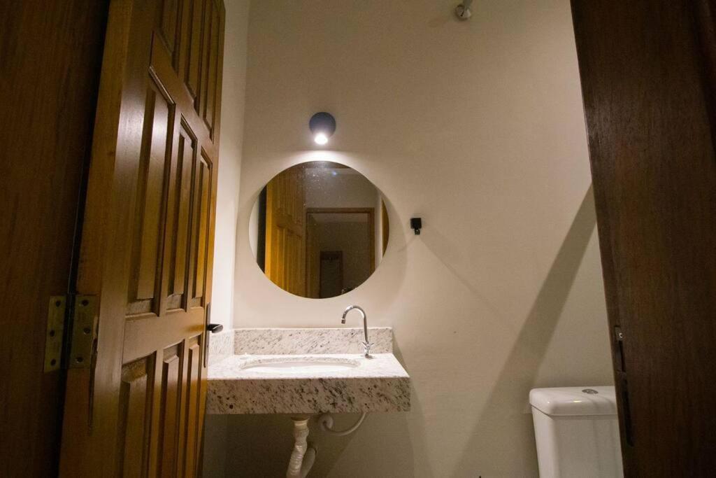 Novo-refugio Do Arquiteto - Casa Coqueiro, 4 Minutos Caminhando Ate A *